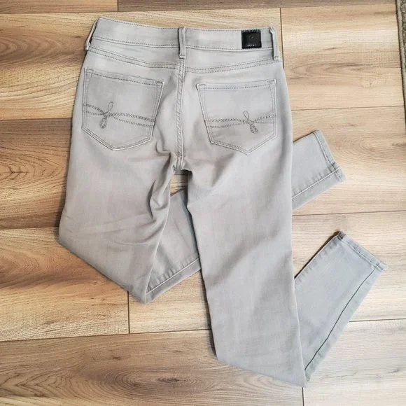 Levi's Denizen High Rise Jeggings Size 3 - Picture 3 of 8